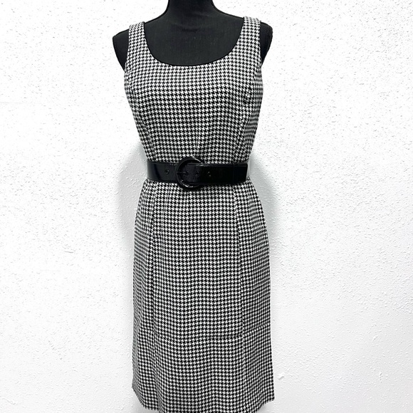 Classic Black and White Houndstooth Dress 4 - Picture 6 of 8